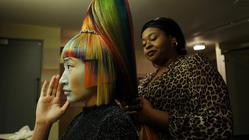 Crítica “Medusa Deluxe”: suspense e competitividade no meio&nbsp;cabeleireiro.